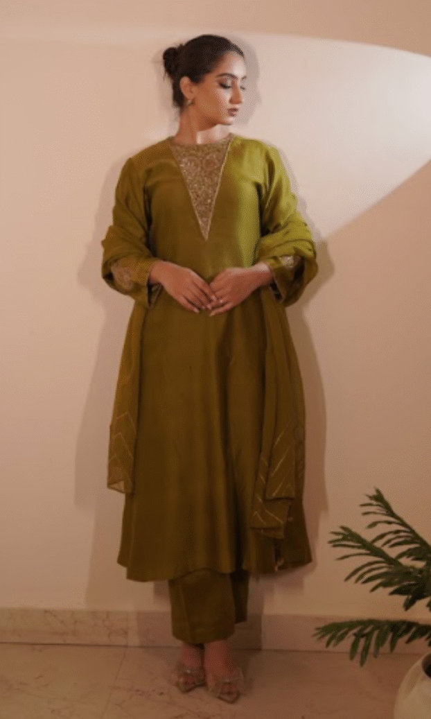 Ambi Aura Kurta Set